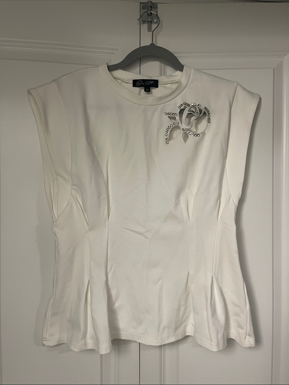 On 12th Embellished White Muscle Tee Size XL